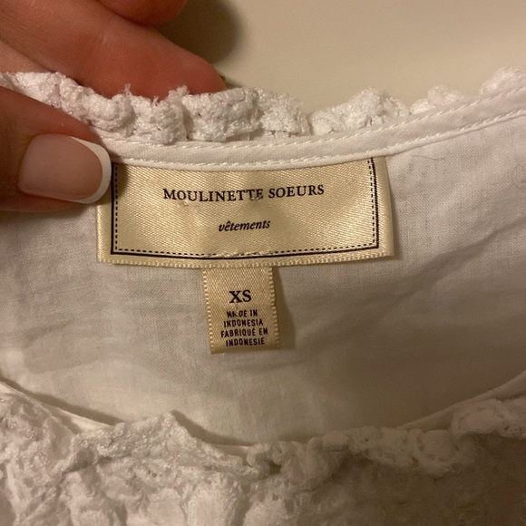 Elegant White Lace Women's Top - Picture 5 of 7